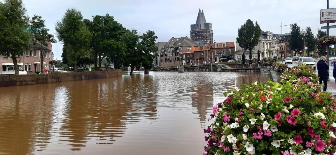 Roermond Uniek Stadspand, Compleet Woonhuis Extérieur photo